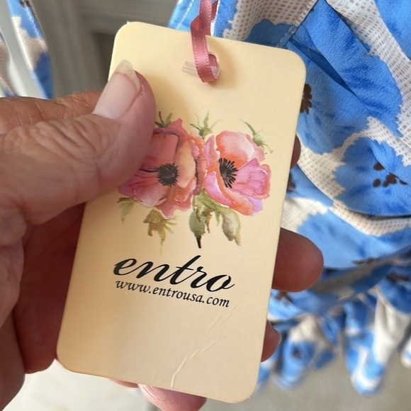 Entro Blue Floral Ruffle Top Size Large NWT - Picture 4 of 10